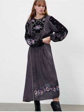 Zara gray embroidered folk maxi dress - XL